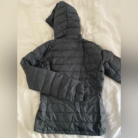 aritzia puffer - Picture 3 of 3